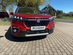 Energetic red pearl metallic (metallic) Gebraucht 2023 Suzuki SX4 S-Cross Comfort SUV | 23.990 € (Etwas zu teuer)