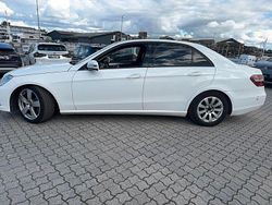 Weiß Gebraucht 2012 Mercedes E200 Avantgarde Limousine | 4.500 €