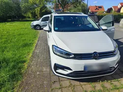 Weiß Gebraucht 2020 VW Touran Highline Van / Kleinbus | 28.750 € (Fairer Preis)