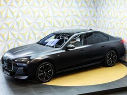 Schwarz Neu 2025 BMW M760e Executive Limousine | 161.840 € (Fairer Preis)