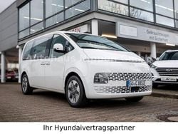 Weiß Gebraucht 2024 Hyundai Staria Trend Van / Kleinbus | 46.985 € (Guter Preis)