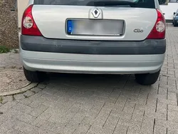 Silber Gebraucht 2004 Renault Clio II Limousine | 950 €