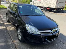 Schwarz Gebraucht 2009 Opel Astra Edition Kombi | 1.999 € (Guter Preis)
