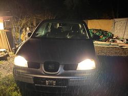 Silber Gebraucht 2003 Seat Arosa Kleinwagen | 999 €