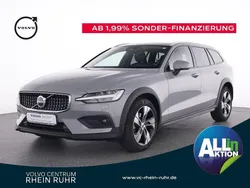 Vapour grey / metallic Gebraucht 2023 Volvo V60 CC Plus Kombi | 37.990 € (Superpreis)