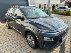 Grau Gebraucht 2020 Hyundai Kona Advantage SUV | 15.200 € (Fairer Preis)