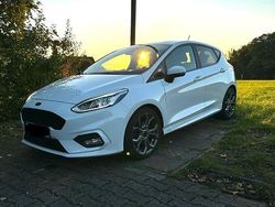 Weiß Gebraucht 2018 Ford Fiesta ST-Line Kleinwagen | 9.890 € (Fairer Preis)