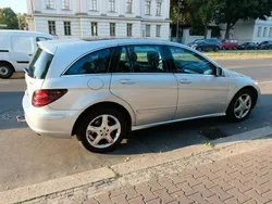 Silber Gebraucht 2006 Mercedes R320 Van / Kleinbus | 5.990 € (Fairer Preis)