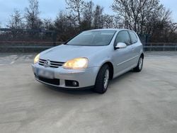 Silber Gebraucht 2007 VW Golf V Kleinwagen | 2.000 € (Guter Preis)