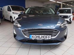 Chromablau metallic (metallic) Gebraucht 2020 Ford Focus Cool & Connect Kombi | 17.450 € (Fairer Preis)