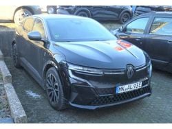 Schwarz + dach grau (metallic) Gebraucht 2022 Renault Mégane IV Limousine | 27.990 € (Fairer Preis)