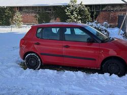 Rot Gebraucht 2012 Skoda Fabia Cool Edition Kleinwagen | 3.999 € (Fairer Preis)