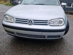 Grau Gebraucht 2002 VW Golf IV Kombi | 1.600 € (Guter Preis)