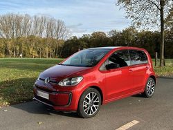 Rot Gebraucht 2022 VW e-up! Style Kleinwagen | 15.200 € (Fairer Preis)