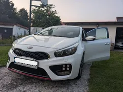 Weiß Gebraucht 2015 Kia Ceed GT-Track Limousine | 11.900 € (Fairer Preis)