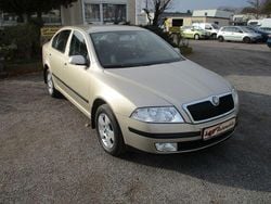 Beige Gebraucht 2004 Skoda Octavia Ambiente Limousine | 2.999 € (Etwas zu teuer)