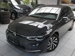 Uranograu Gebraucht 2021 VW Golf VIII Style Limousine | 22.890 € (Guter Preis)