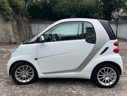 Weiß Gebraucht 2012 Smart ForTwo Coupé Kleinwagen | 4.490 € (Guter Preis)