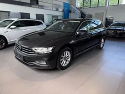 Grau Gebraucht 2021 VW Passat Business Limousine | 19.999 € (Guter Preis)