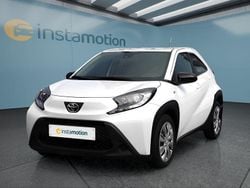 Schwarz Gebraucht 2022 Toyota Aygo Play Kleinwagen | 13.999 € (Fairer Preis)