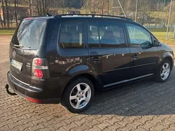 Schwarz Gebraucht 2009 VW Touran Van / Kleinbus | 3.333 € (Guter Preis)