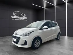 Weiß Gebraucht 2016 Hyundai i10 Style Kleinwagen | 9.490 € (Fairer Preis)