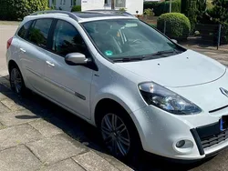 Weiß Gebraucht 2012 Renault Clio IV Night&Day Limousine | 8.000 € (Etwas zu teuer)