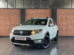 Weiß Gebraucht 2015 Dacia Sandero Stepway Ambiance Kleinwagen | 4.599 € (Fairer Preis)
