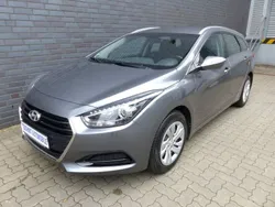 Grau Gebraucht 2015 Hyundai i40 Classic Kombi | 10.800 € (Fairer Preis)
