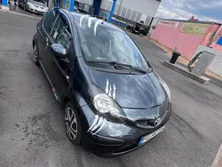 Grau Gebraucht 2009 Toyota Aygo Kleinwagen | 1.550 € (Fairer Preis)
