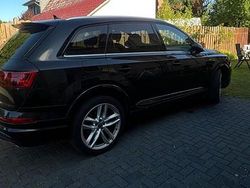Schwarz Gebraucht 2016 Audi Q7 Comfort SUV | 25.000 €