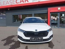 Weiß Gebraucht 2022 Skoda Octavia Ambition Kombi | 14.388 € (Fairer Preis)