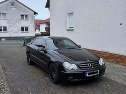 Schwarz Gebraucht 2008 Mercedes CLK220 Avantgarde Coupé | 8.650 € (Etwas zu teuer)