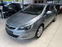 Silber Gebraucht 2011 Opel Astra Sport Limousine | 4.999 € (Fairer Preis)