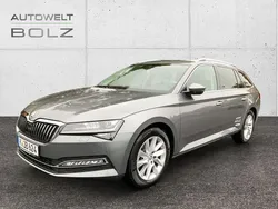 Grau Gebraucht 2024 Skoda Superb Style Kombi | 32.990 € (Guter Preis)