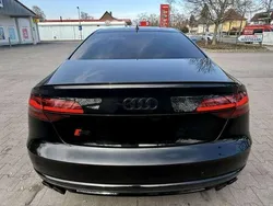 Audi S8 plus