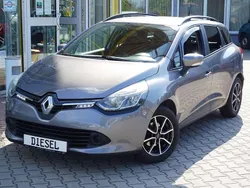 Silber Gebraucht 2015 Renault Clio GrandTour Dynamique Kombi | 6.990 € (Fairer Preis)