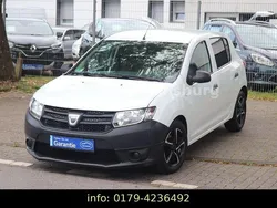 Weiß Gebraucht 2013 Dacia Sandero Kleinwagen | 2.900 € (Guter Preis)