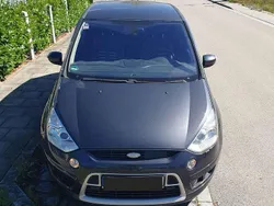 Grau Gebraucht 2010 Ford S-MAX Titanium Van / Kleinbus | 5.300 € (Fairer Preis)