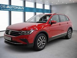 Rot Gebraucht 2023 VW Tiguan Life SUV | 28.580 € (Guter Preis)