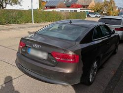 Braun Gebraucht 2011 Audi A5 Coupé | 13.640 € (Teuer)