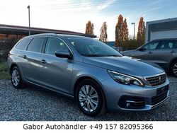 Grau Gebraucht 2019 Peugeot 308 SW Allure Kombi | 7.990 €