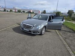 Silber Gebraucht 2009 Mercedes E250 Limousine | 11.000 € (Teuer)