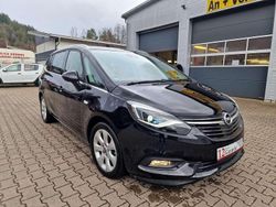 Onyx schwarz Gebraucht 2018 Opel Zafira Innovation Van / Kleinbus | 16.000 € (Fairer Preis)