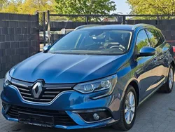 Blau Gebraucht 2016 Renault Mégane IV Intens Limousine | 9.990 € (Superpreis)