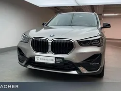 Kaschmirsilber Gebraucht 2022 BMW X1 Shadowline SUV | 27.990 € (Guter Preis)