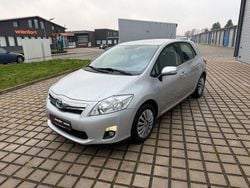 Silber Gebraucht 2011 Toyota Auris Hybrid Executive Limousine | 8.450 € (Guter Preis)