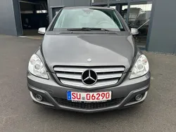 Grau Gebraucht 2010 Mercedes B180 Van / Kleinbus | 6.950 € (Fairer Preis)