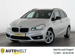 Weiß Gebraucht 2015 BMW 218 Active Tourer Sport Line Van / Kleinbus | 13.460 € (Fairer Preis)