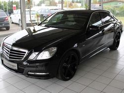 Obsidianschwarz Gebraucht 2012 Mercedes E250 Limousine | 16.700 € (Fairer Preis)